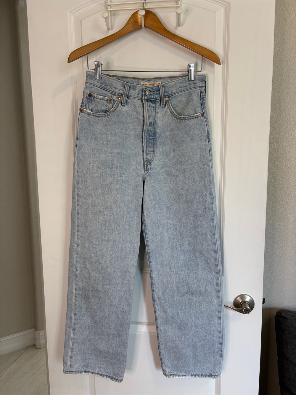 Levi’s Ribcage Ankle Straight Jeans Light Wash Size 27 - Picture 2 of 15
